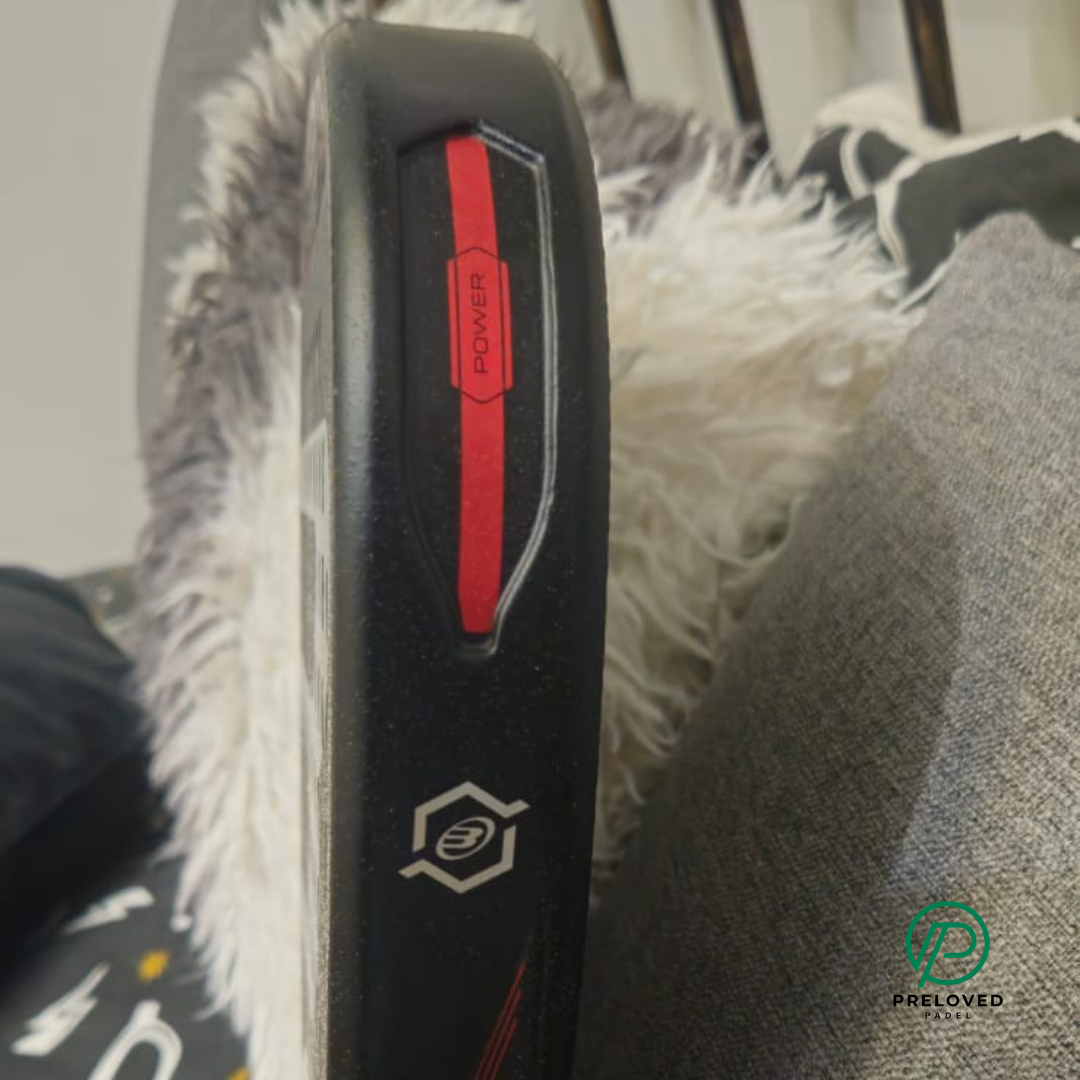 Bullpadel Vertex 04 Comfort Padel Racket