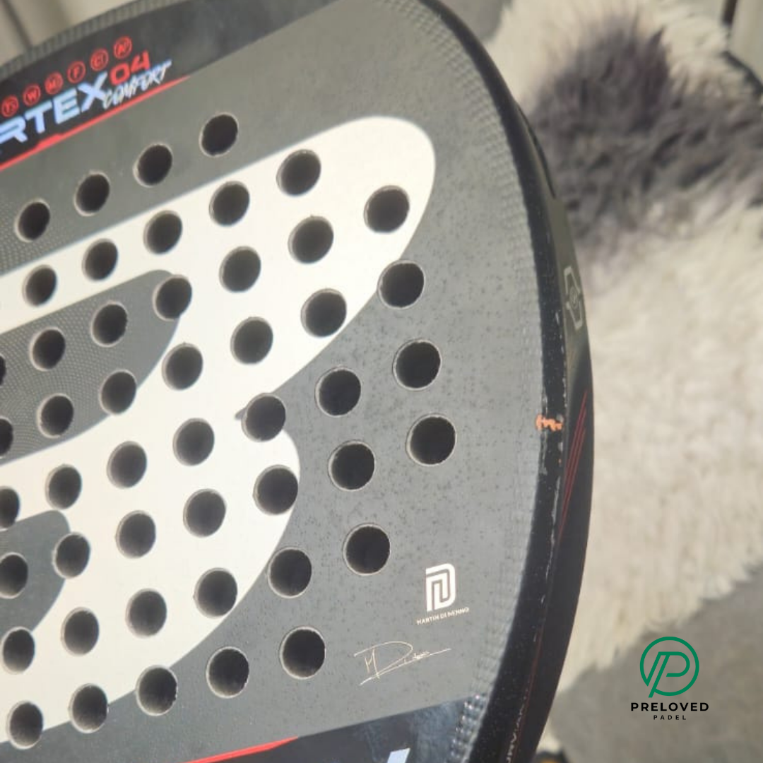 Bullpadel Vertex 04 Comfort Padel Racket